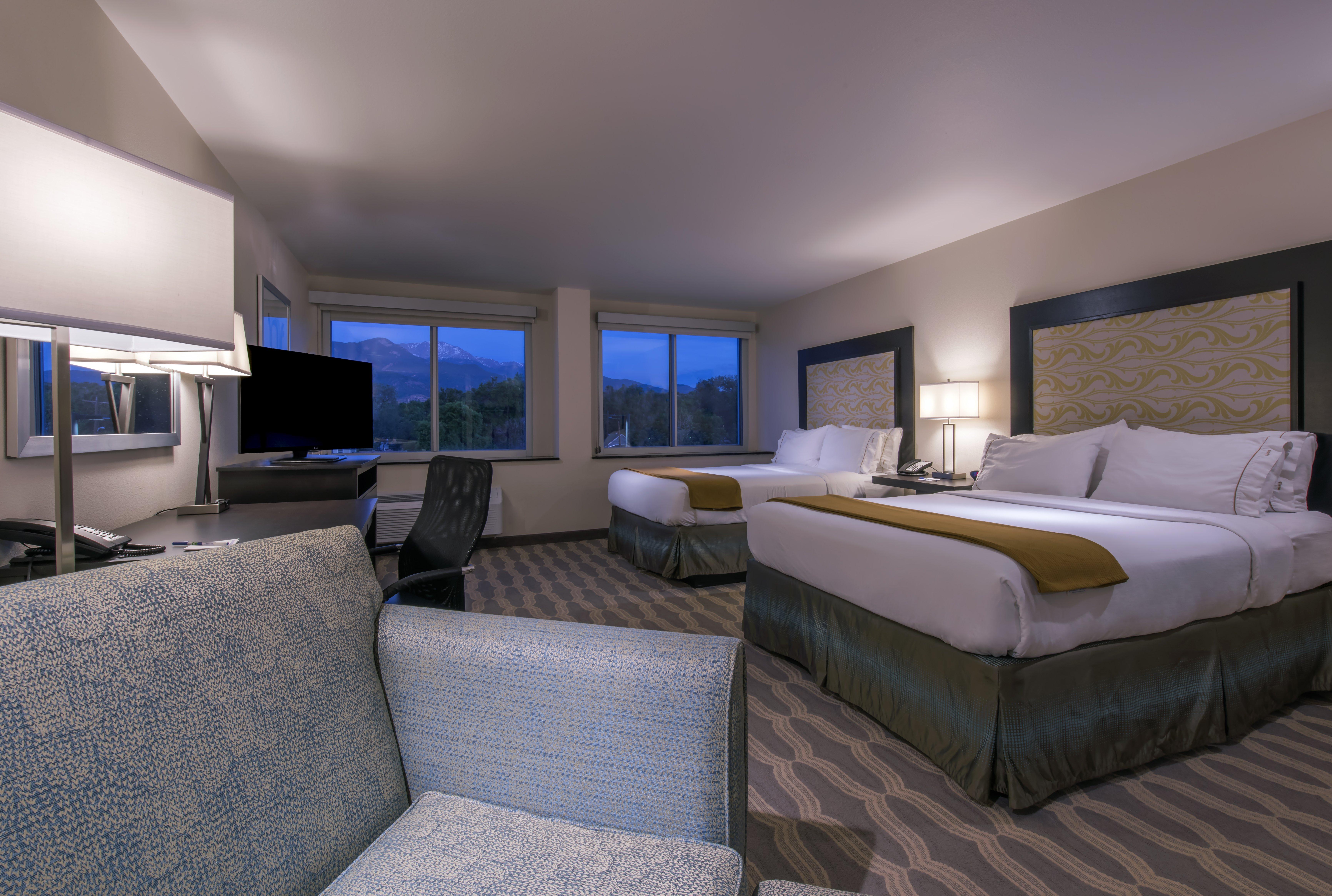 Holiday Inn Express & Suites Colorado Springs Central By Ihg Екстер'єр фото