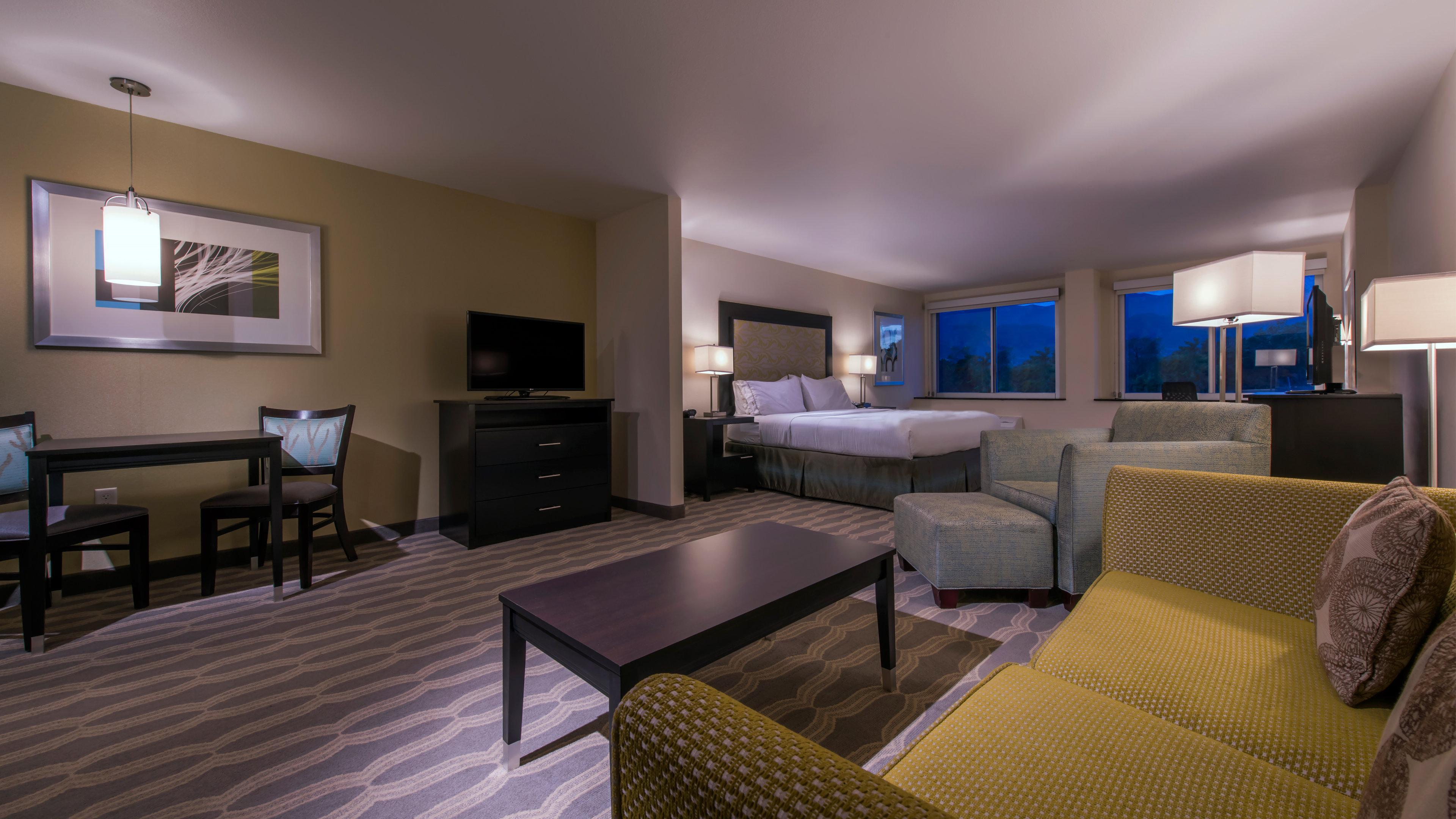 Holiday Inn Express & Suites Colorado Springs Central By Ihg Екстер'єр фото