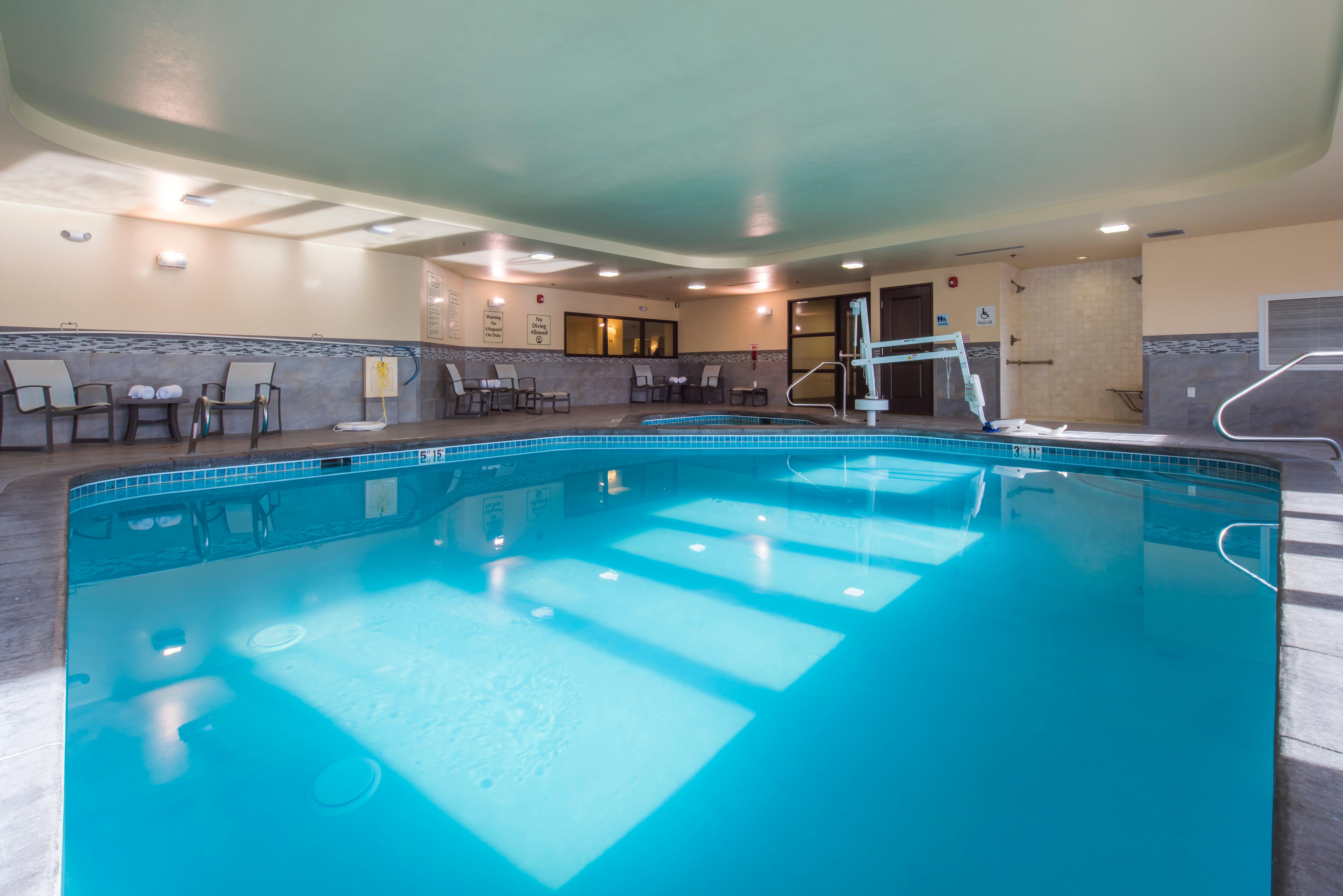Holiday Inn Express & Suites Colorado Springs Central By Ihg Екстер'єр фото