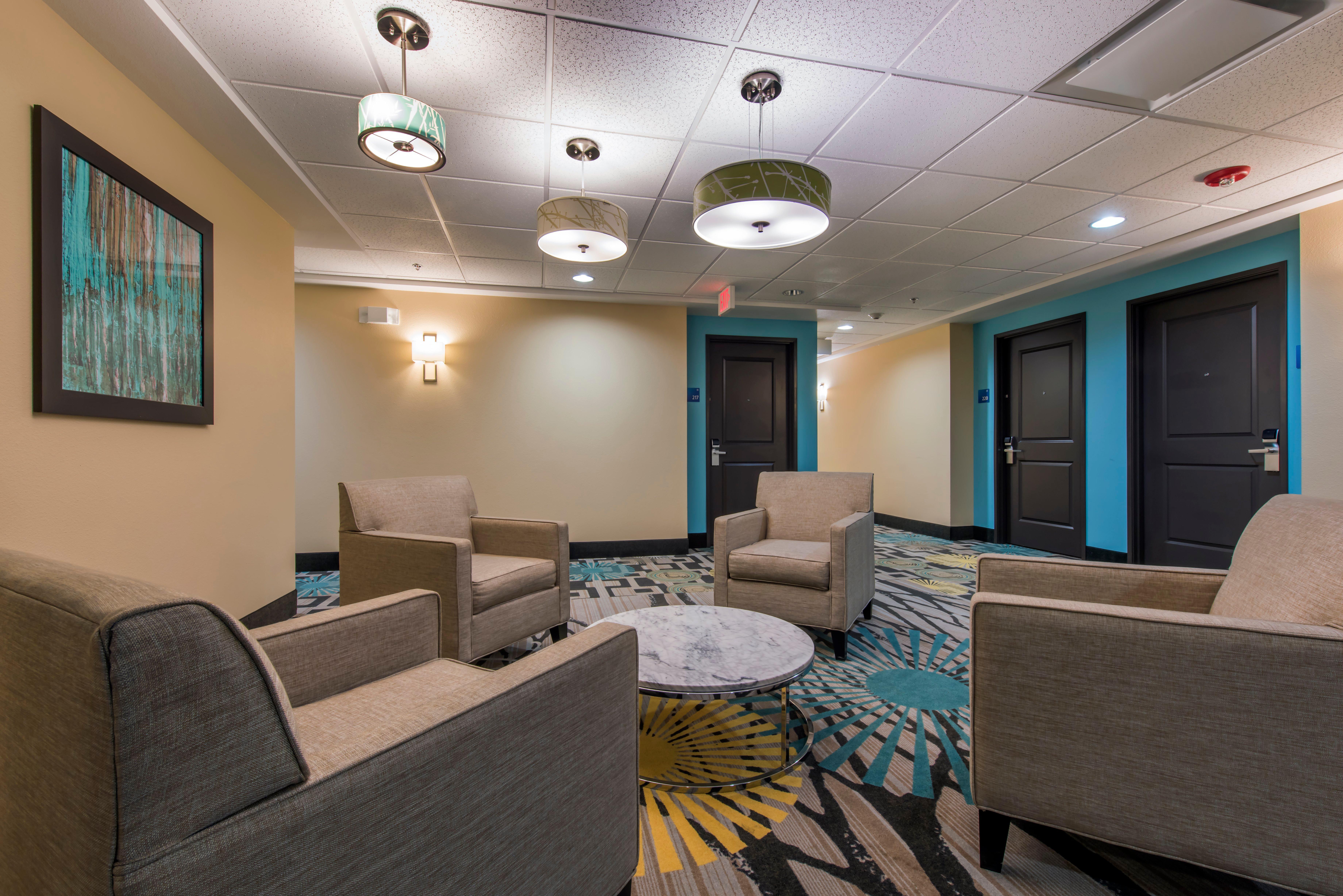 Holiday Inn Express & Suites Colorado Springs Central By Ihg Екстер'єр фото