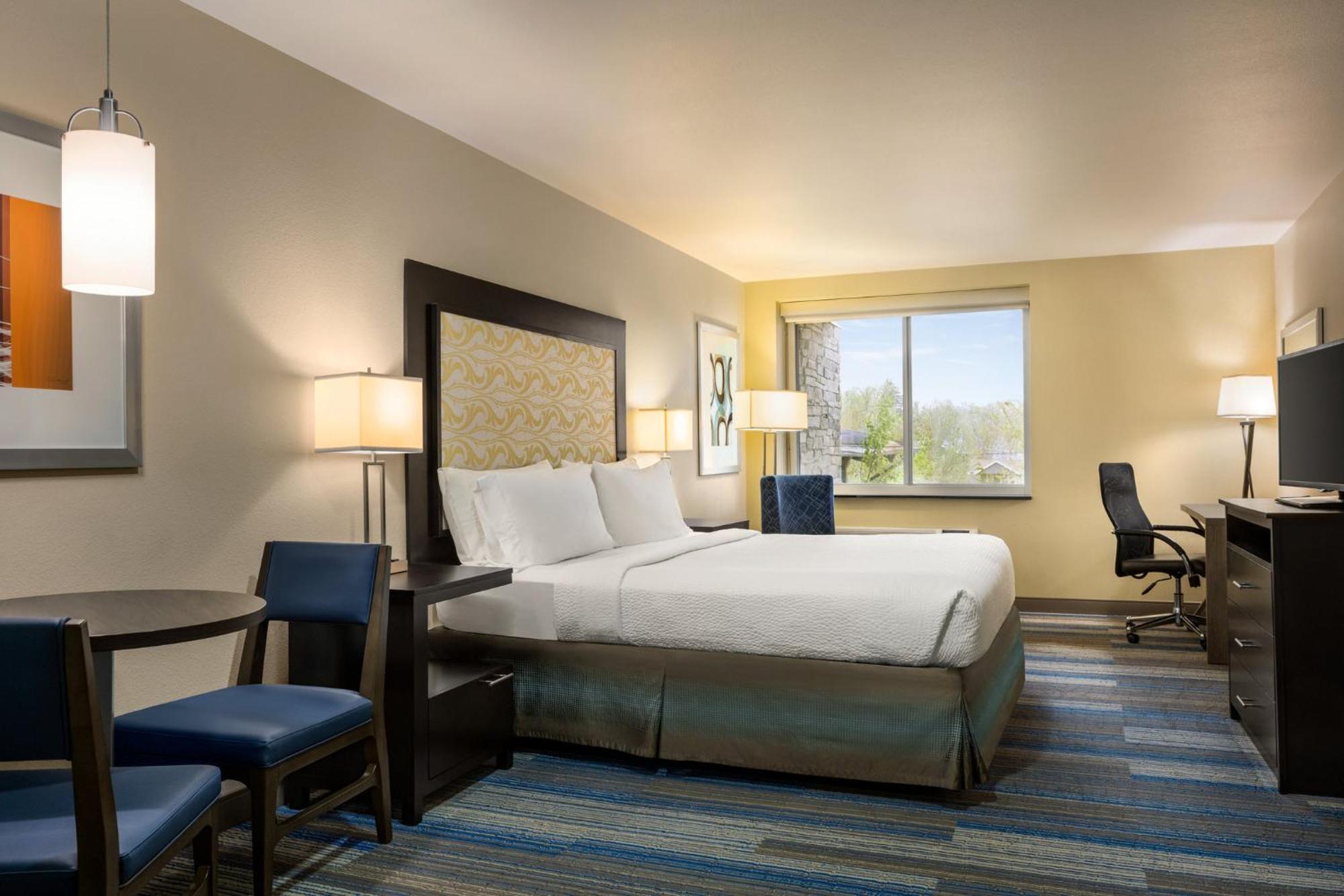 Holiday Inn Express & Suites Colorado Springs Central By Ihg Екстер'єр фото