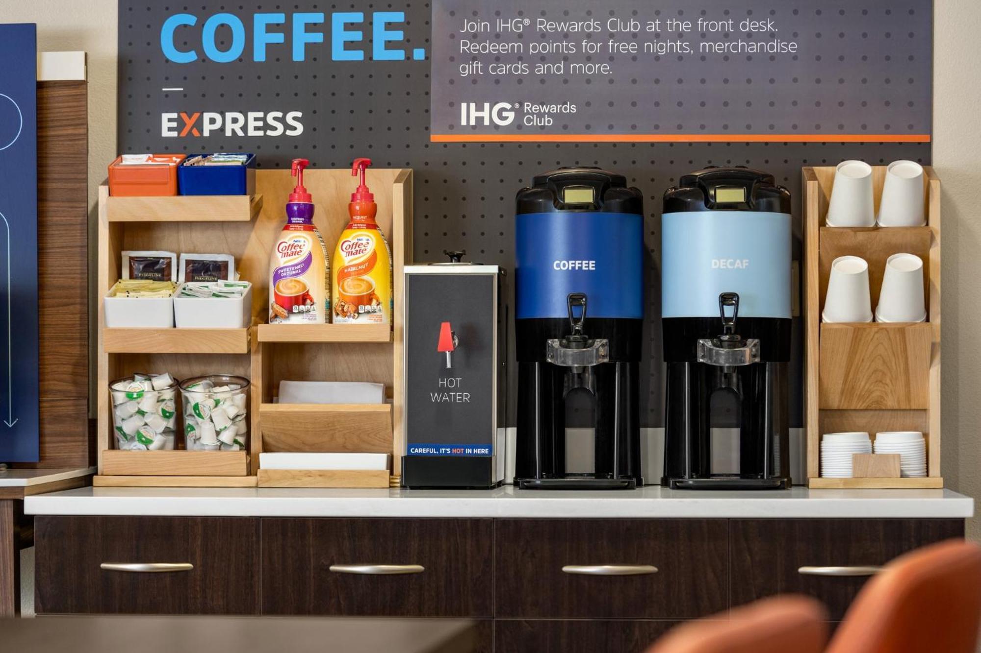 Holiday Inn Express & Suites Colorado Springs Central By Ihg Екстер'єр фото
